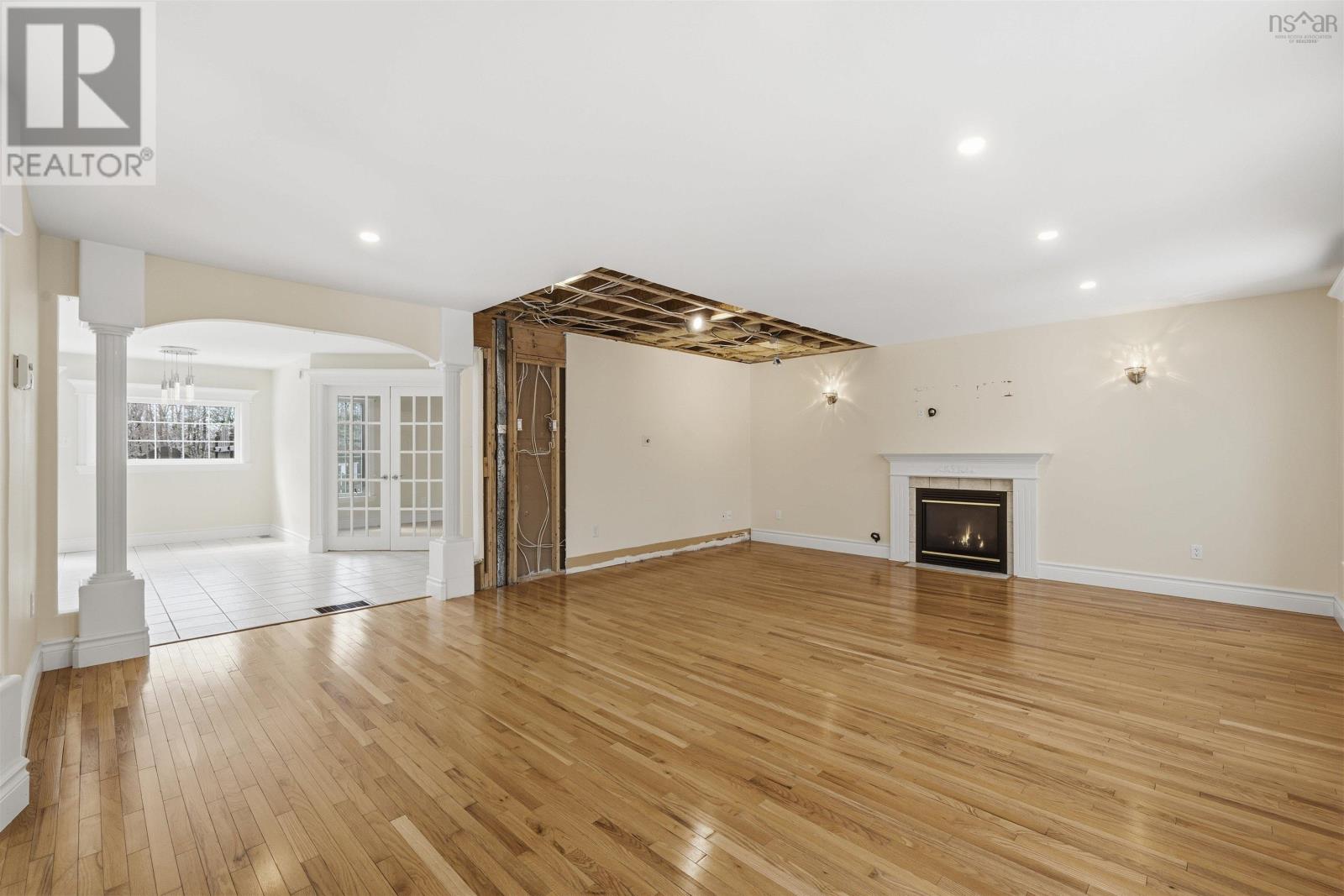 Property 7 of 50 of 9 Haliburton Crescent