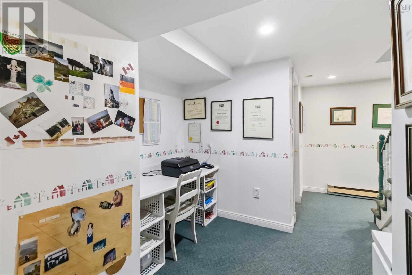 Property 41 of 49 of 198 Cresthaven Drive