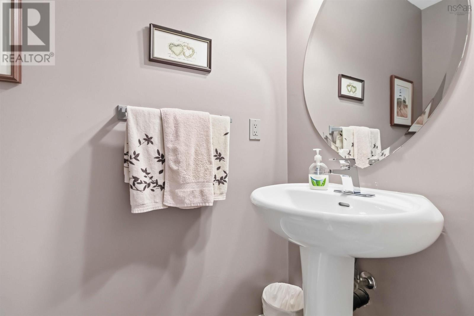 Property 22 of 49 of 198 Cresthaven Drive