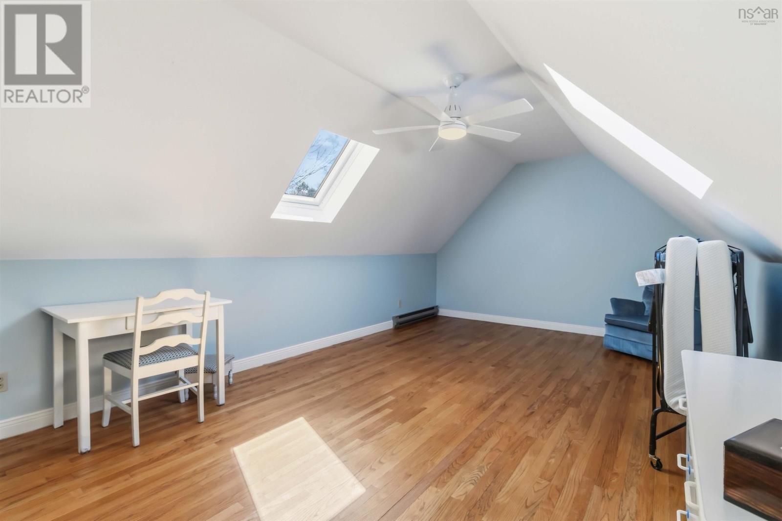 Property 30 of 49 of 198 Cresthaven Drive