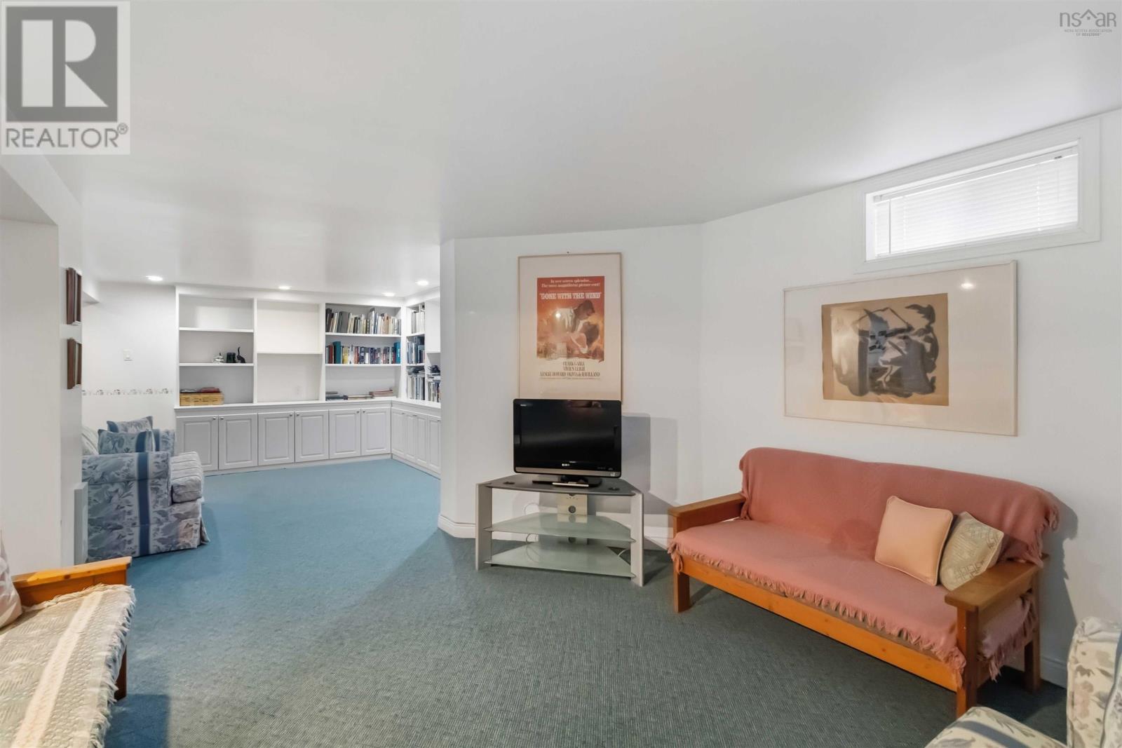 Property 37 of 49 of 198 Cresthaven Drive