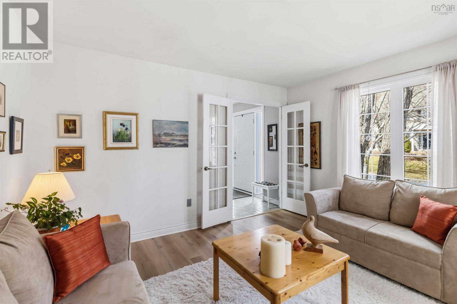 Property 8 of 49 of 198 Cresthaven Drive