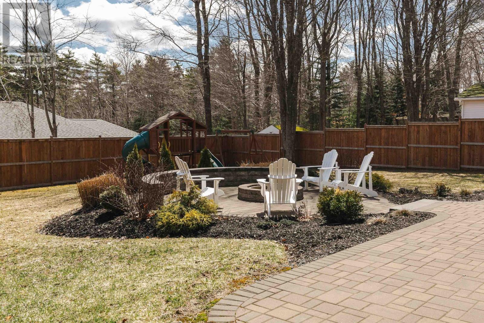 Property 44 of 50 of 140 Pinecrest Boulevard