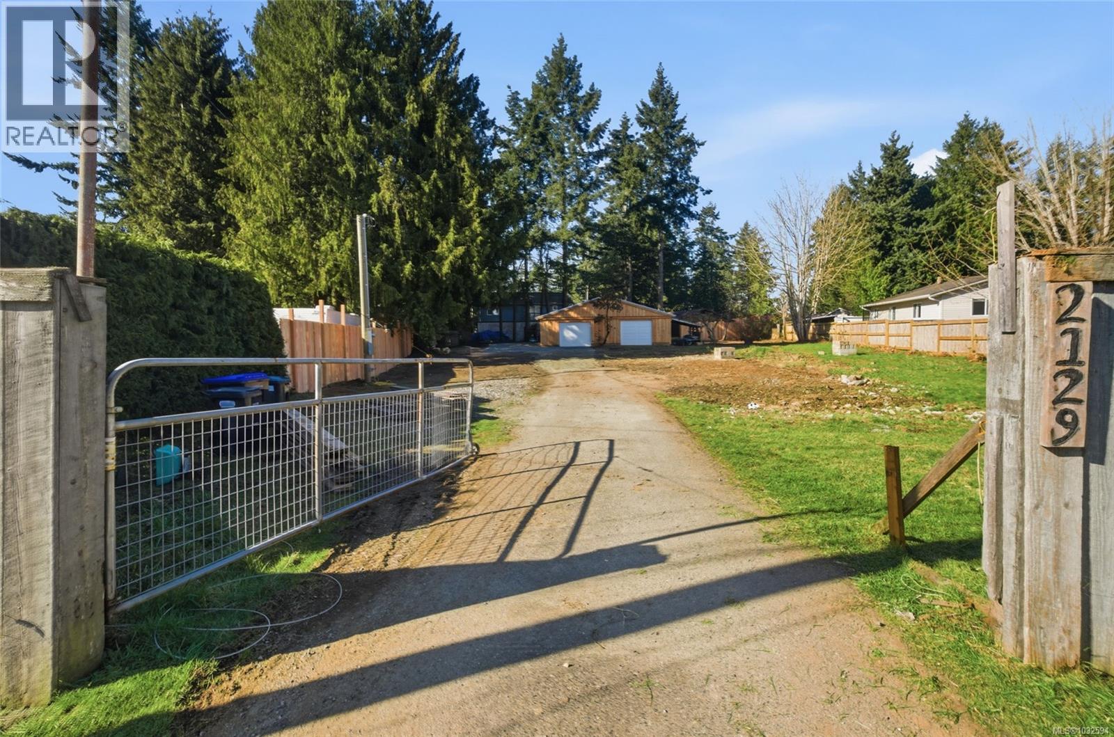Fully fenced with gate