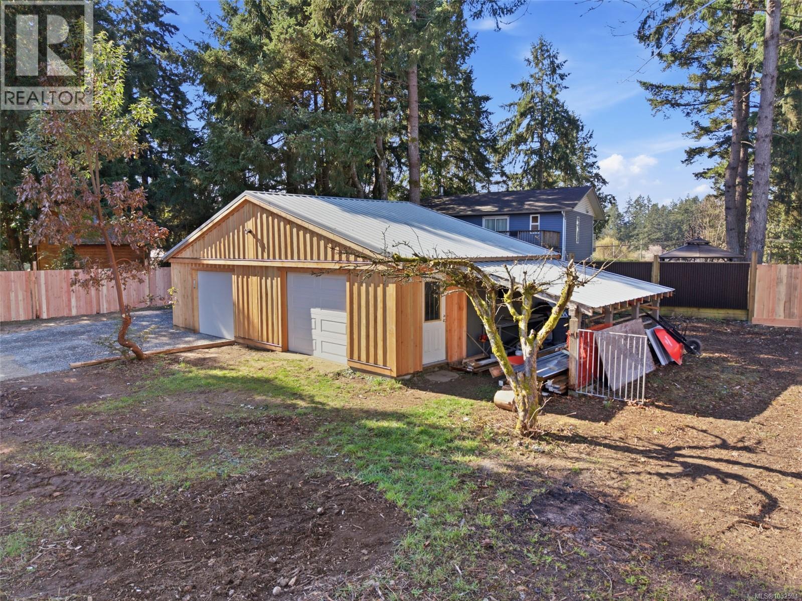 720 sq foot workshop/garage