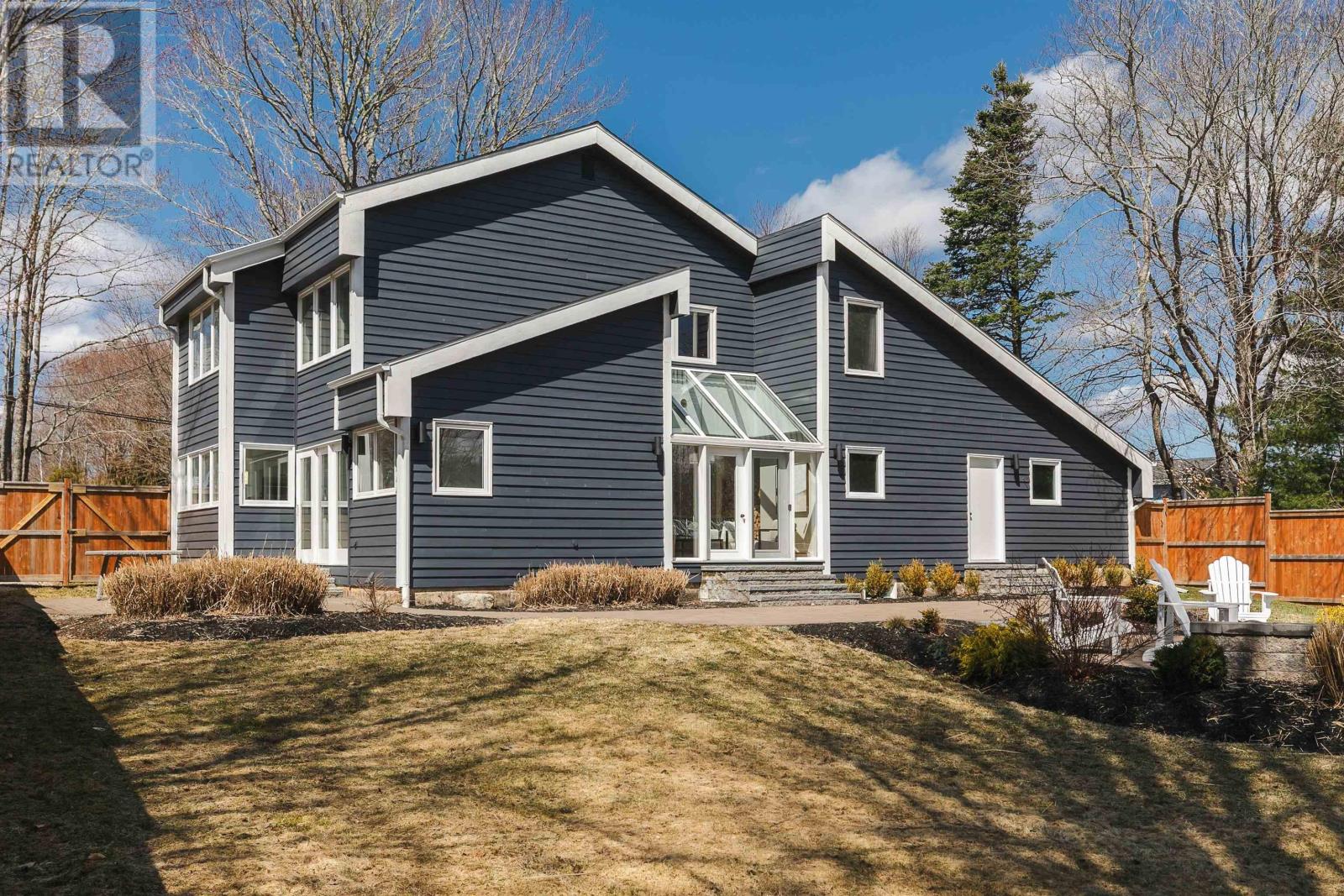 Property 2 of 50 of 140 Pinecrest Boulevard