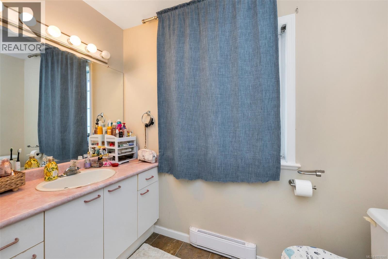 2547 DAVIDSON RD - 22