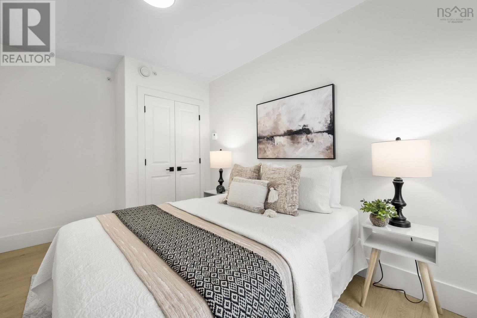 Property 33 of 47 of 604 1540 Summer Street