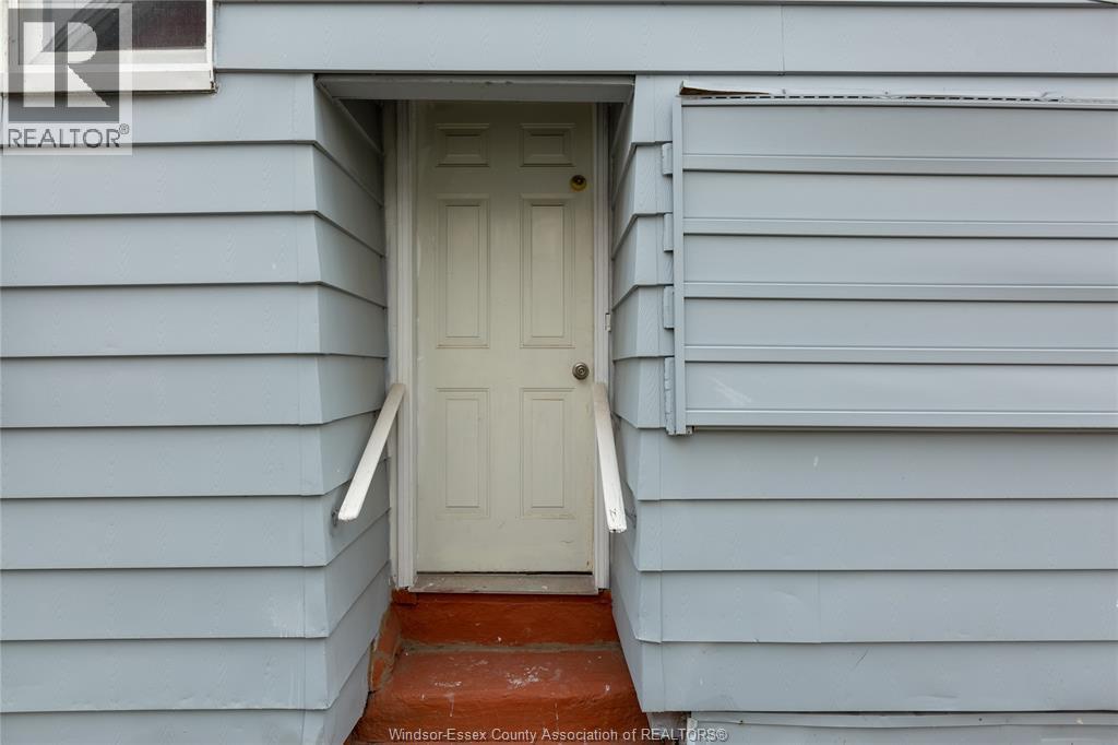 1015 PARTINGTON AVENUE, Windsor, Ontario, N9B2P1 — Photo 7