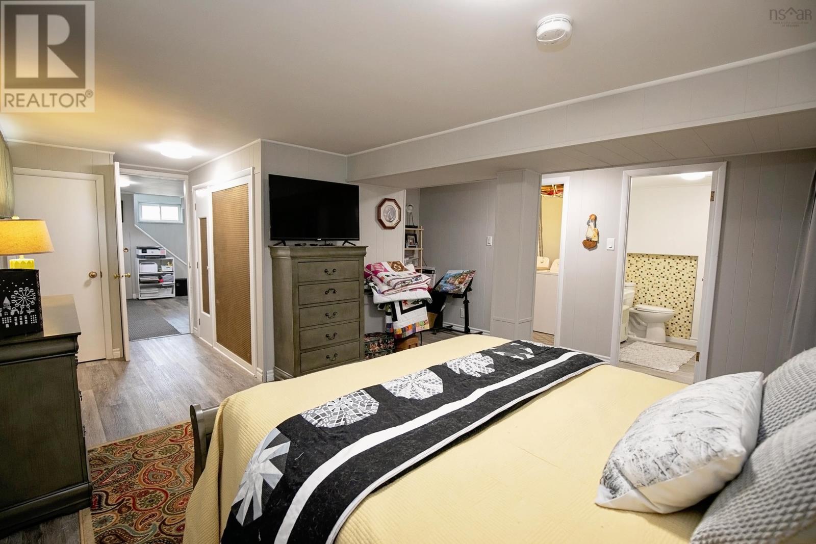 Property 32 of 35 of 18 Boylston Avenue