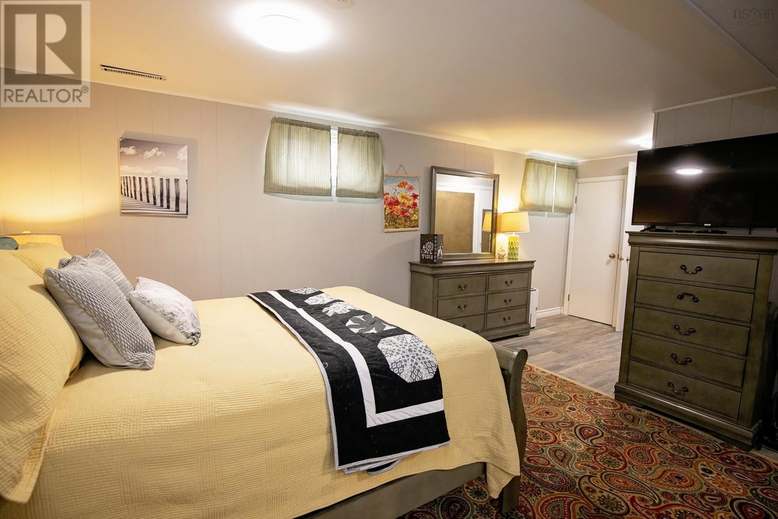 Property 33 of 35 of 18 Boylston Avenue