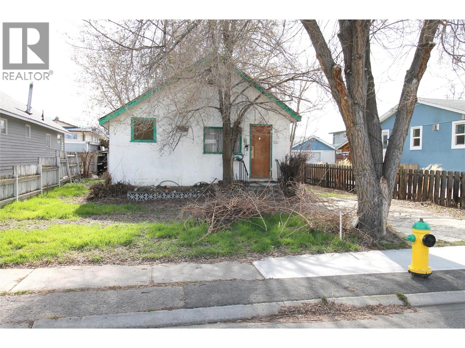 496 Heales Avenue, Penticton