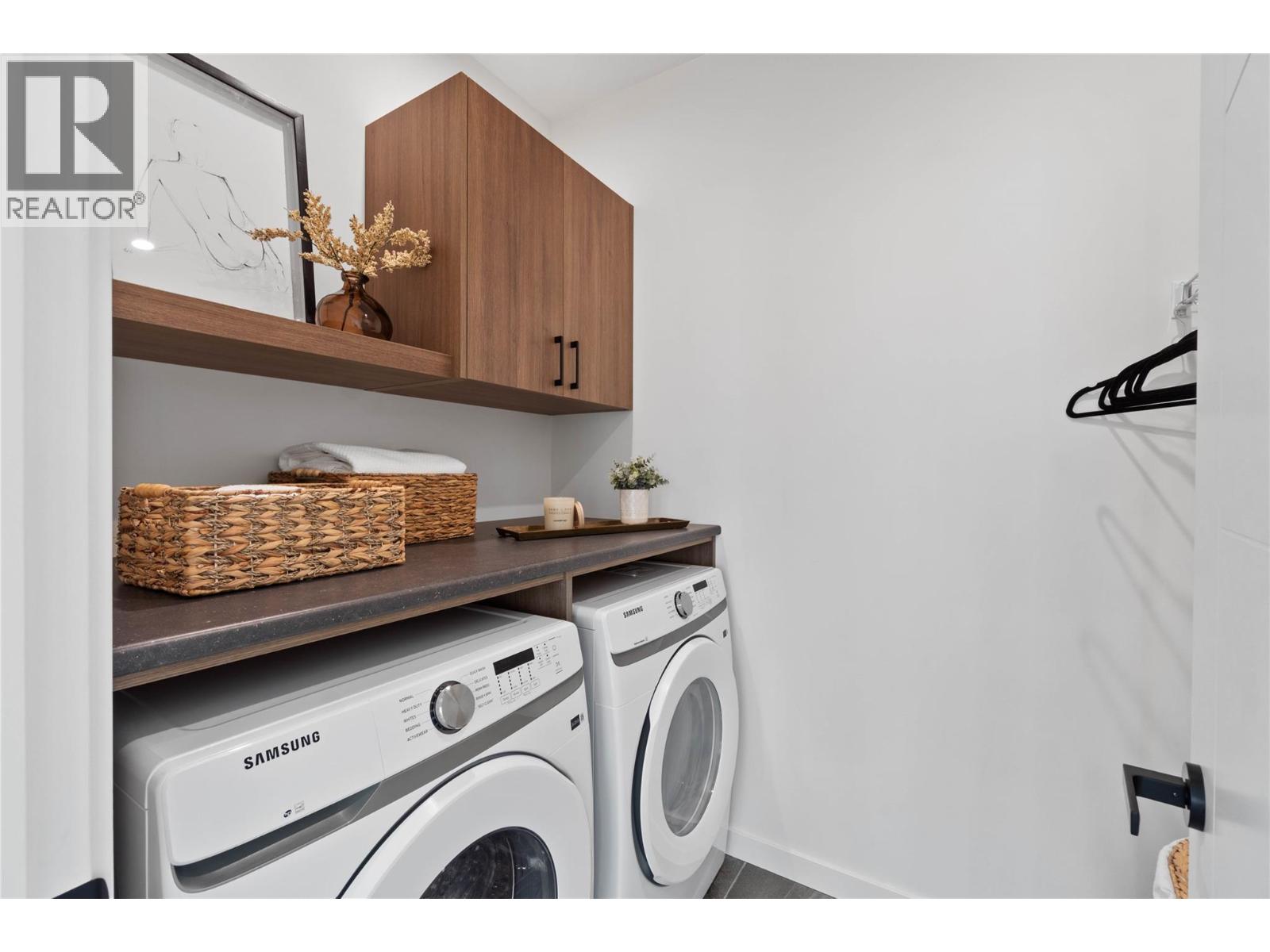 #108 3580 VALLEYVIEW DRIVE - 12