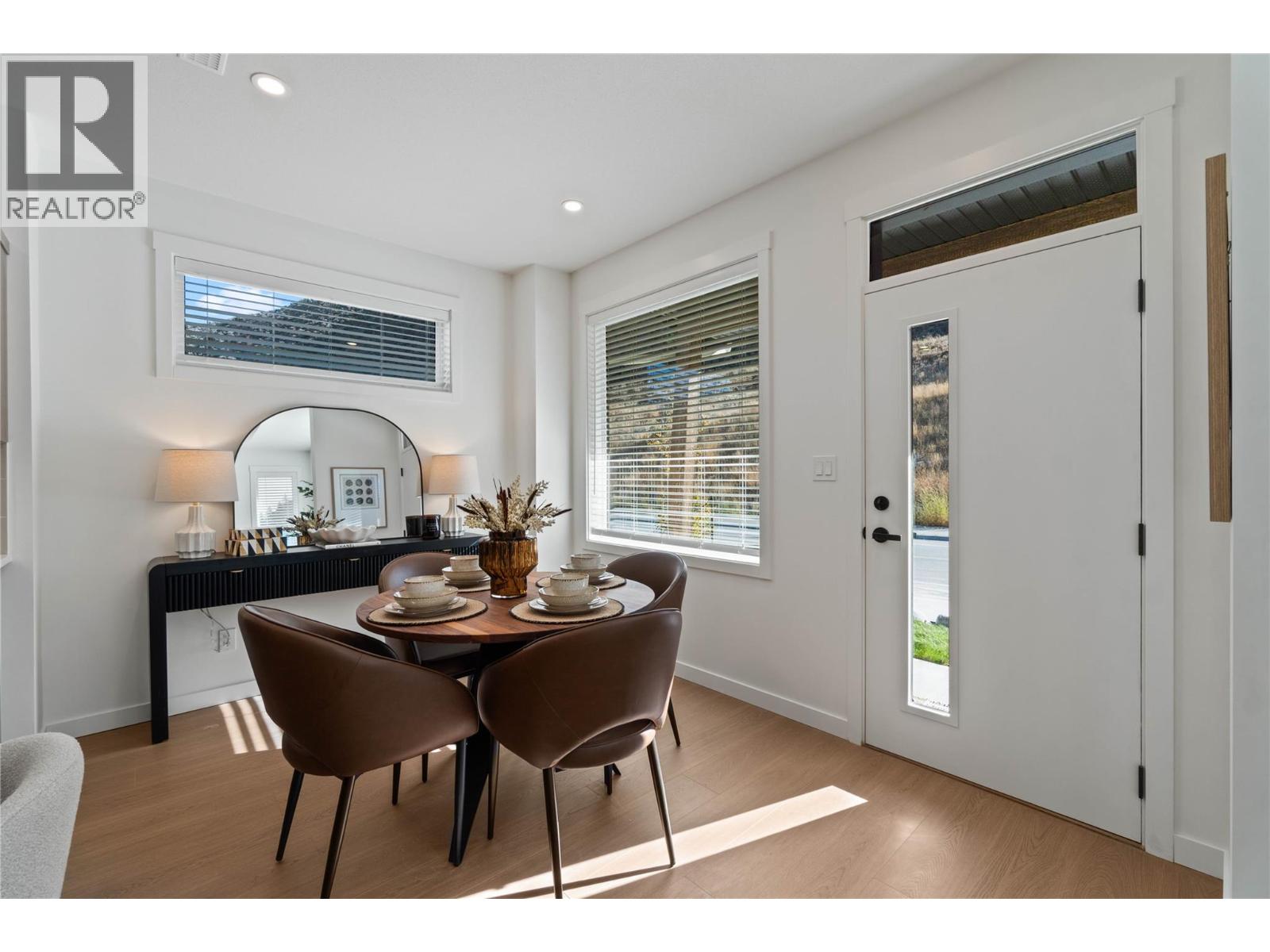 #108 3580 VALLEYVIEW DRIVE - 4