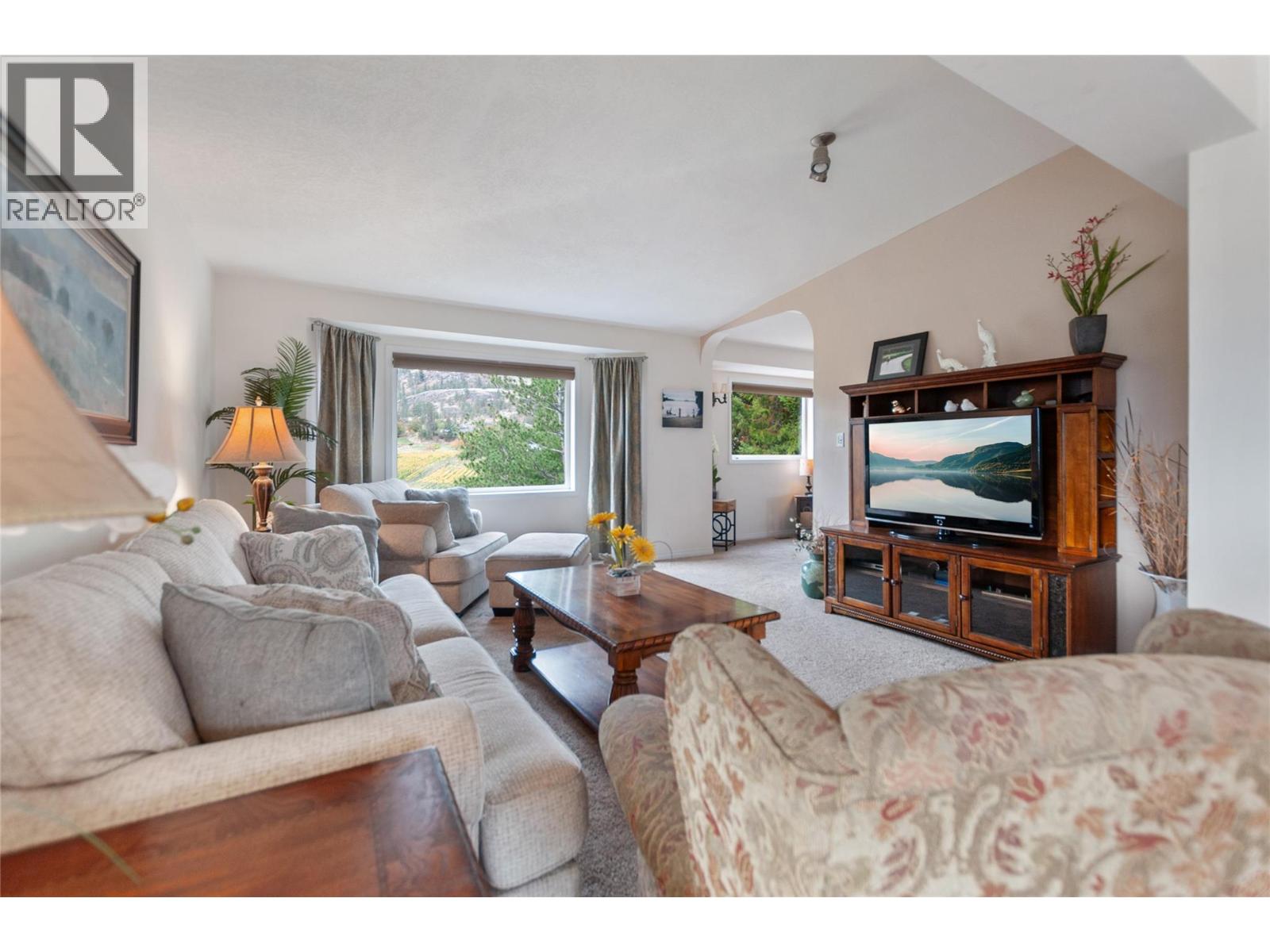 100 Spruce Avenue - 12