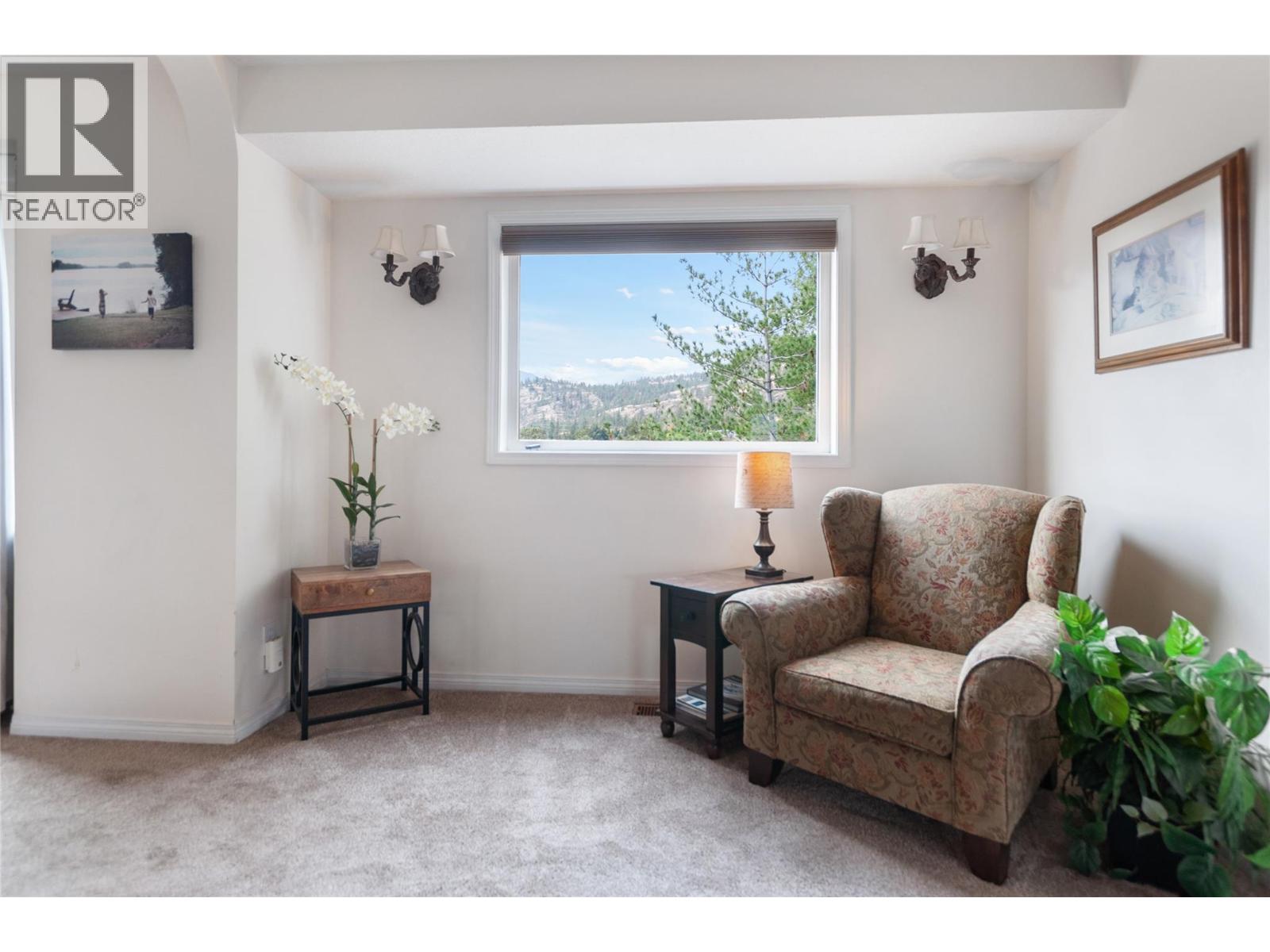  100 Spruce Avenue, Kaleden