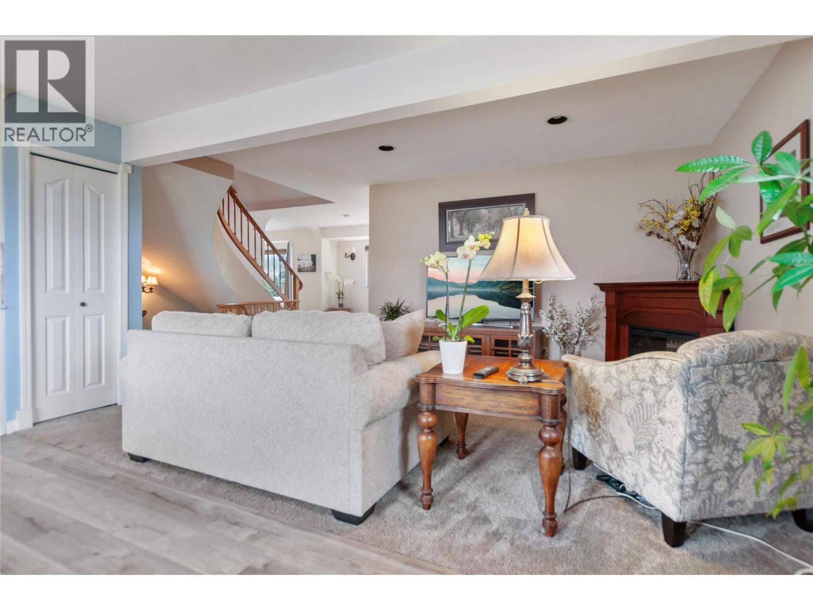  100 Spruce Avenue, Kaleden