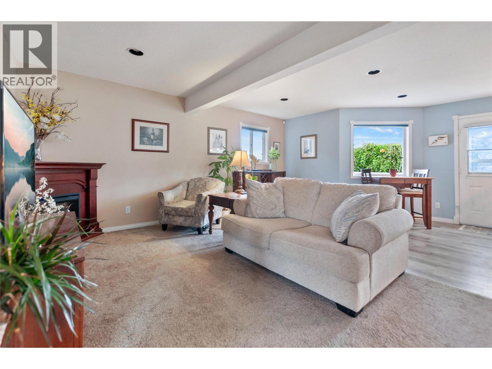  100 Spruce Avenue, Kaleden