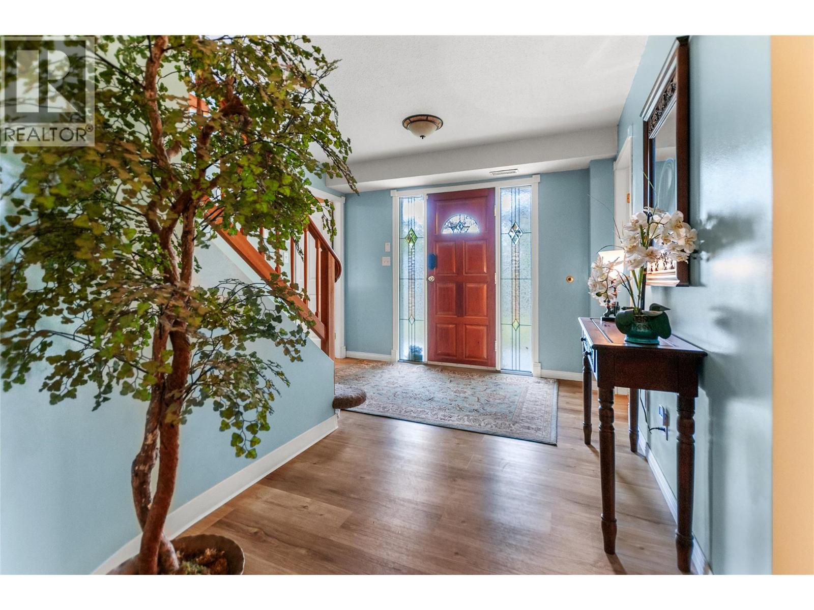  100 Spruce Avenue, Kaleden