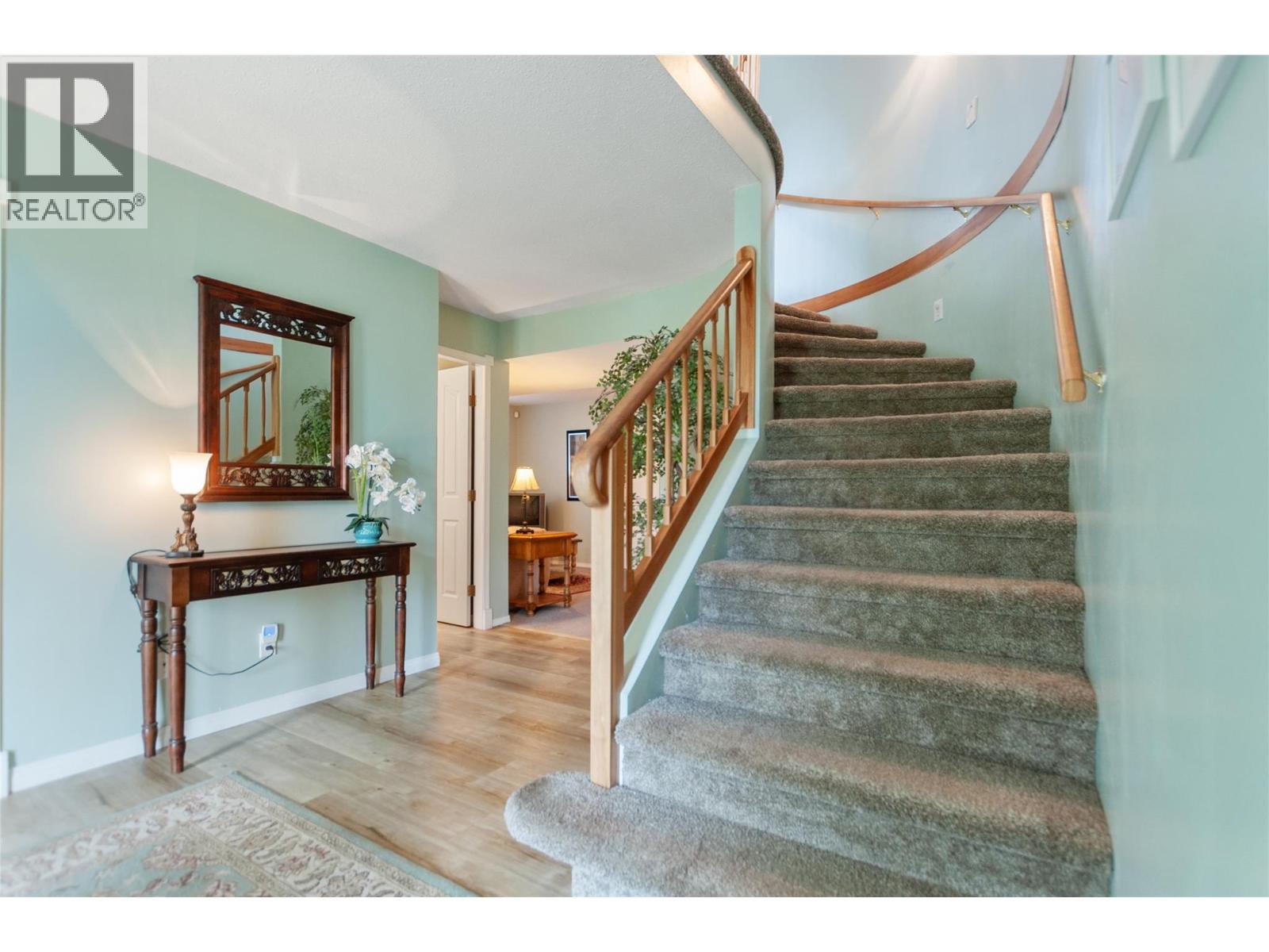  100 Spruce Avenue, Kaleden