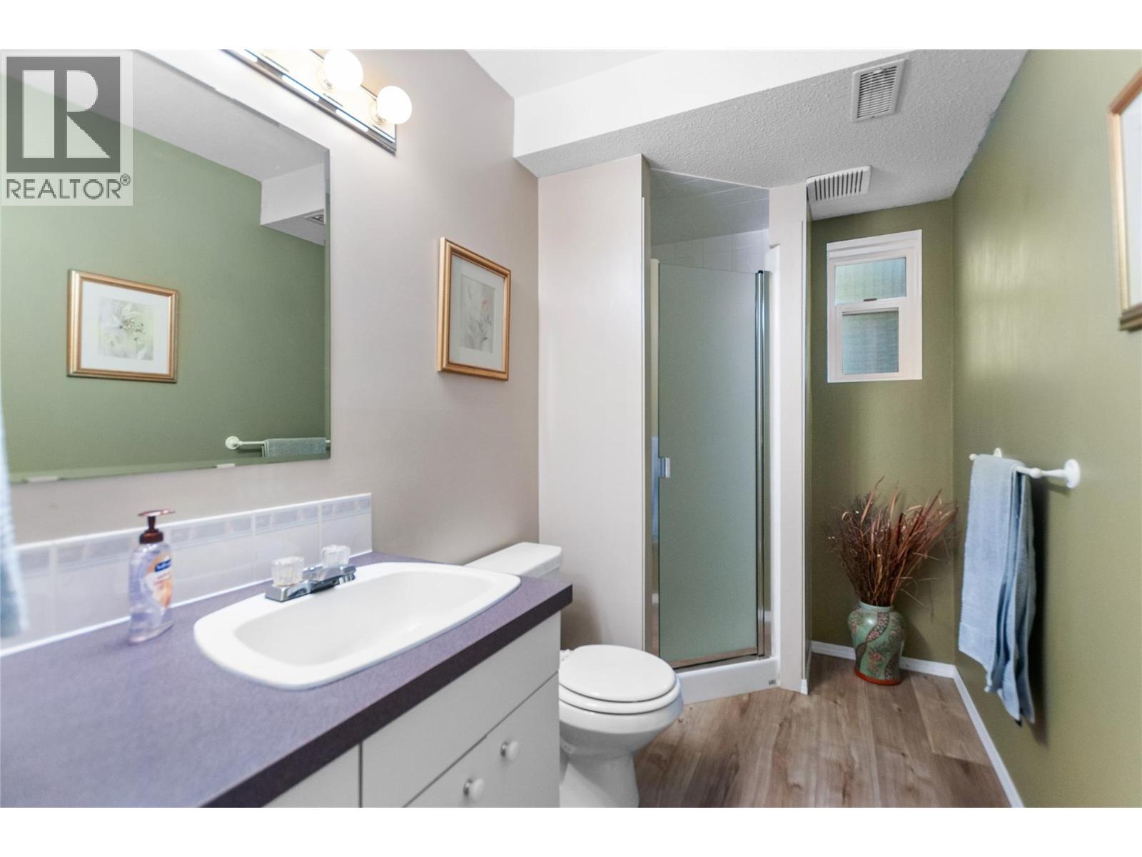  100 Spruce Avenue, Kaleden