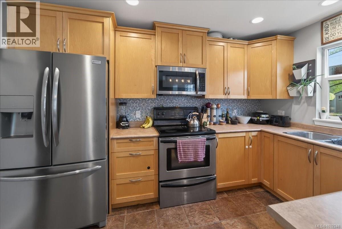  2460 Driftwood Place, Sooke