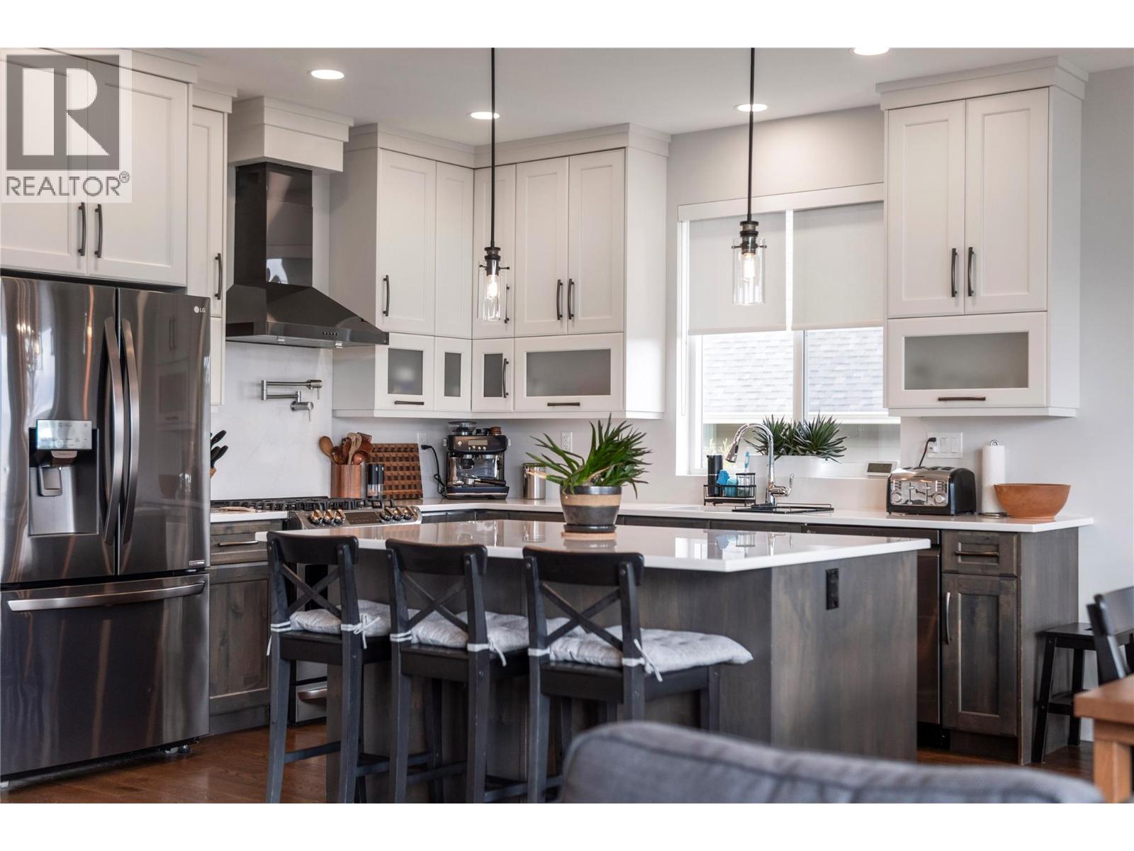 2510 HIGHLANDS DRIVE - 19