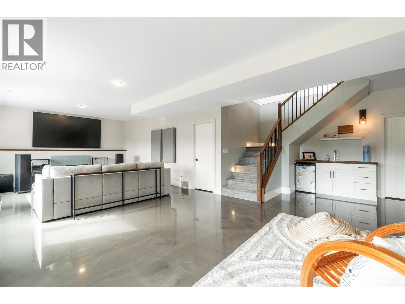 2510 HIGHLANDS DRIVE - 43