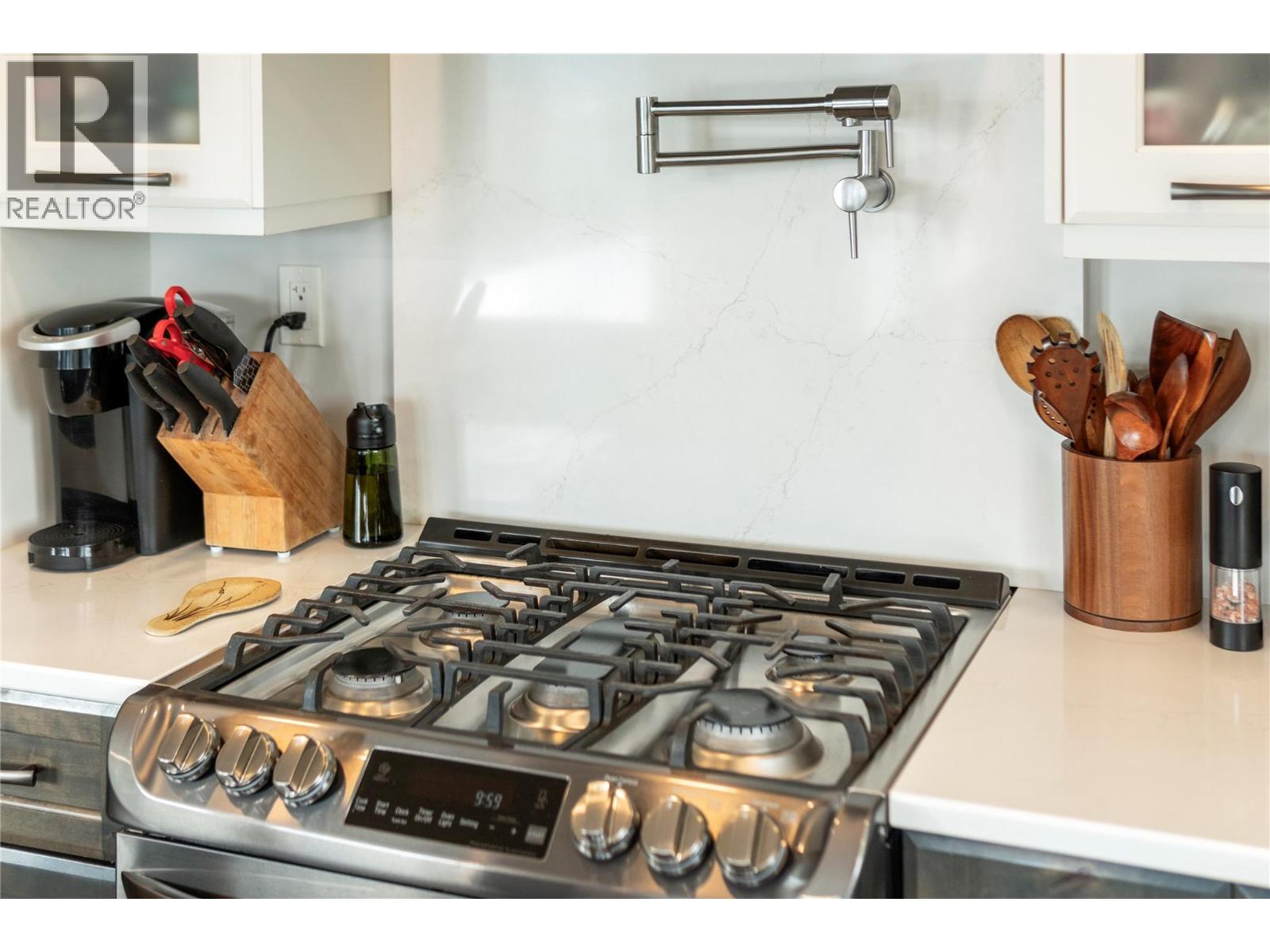 2510 HIGHLANDS DRIVE - 15