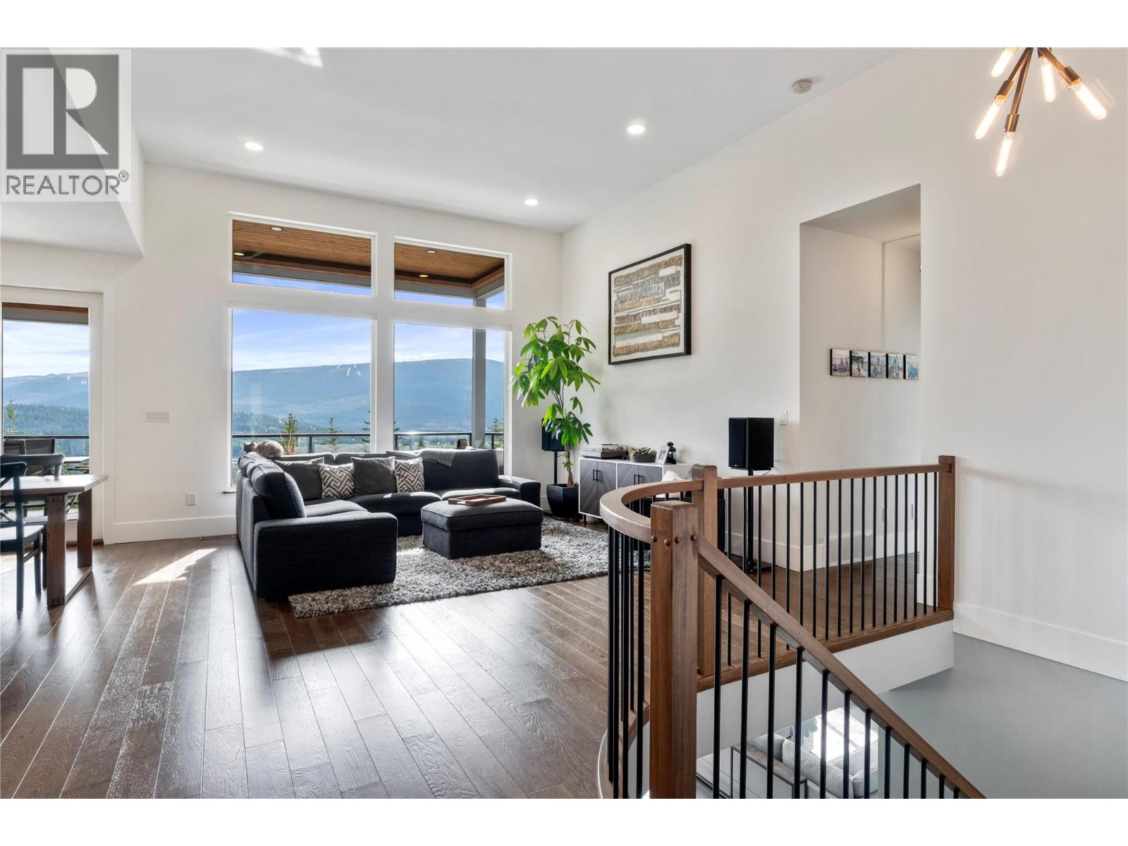 2510 HIGHLANDS DRIVE - 8