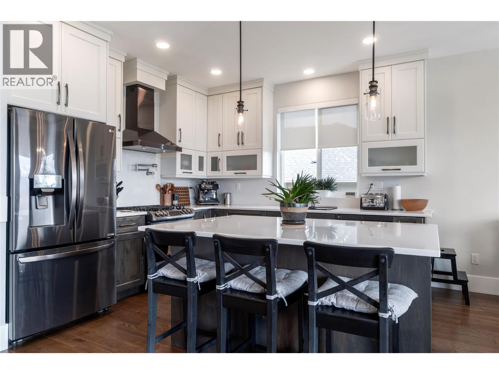 2510 HIGHLANDS DRIVE - 11