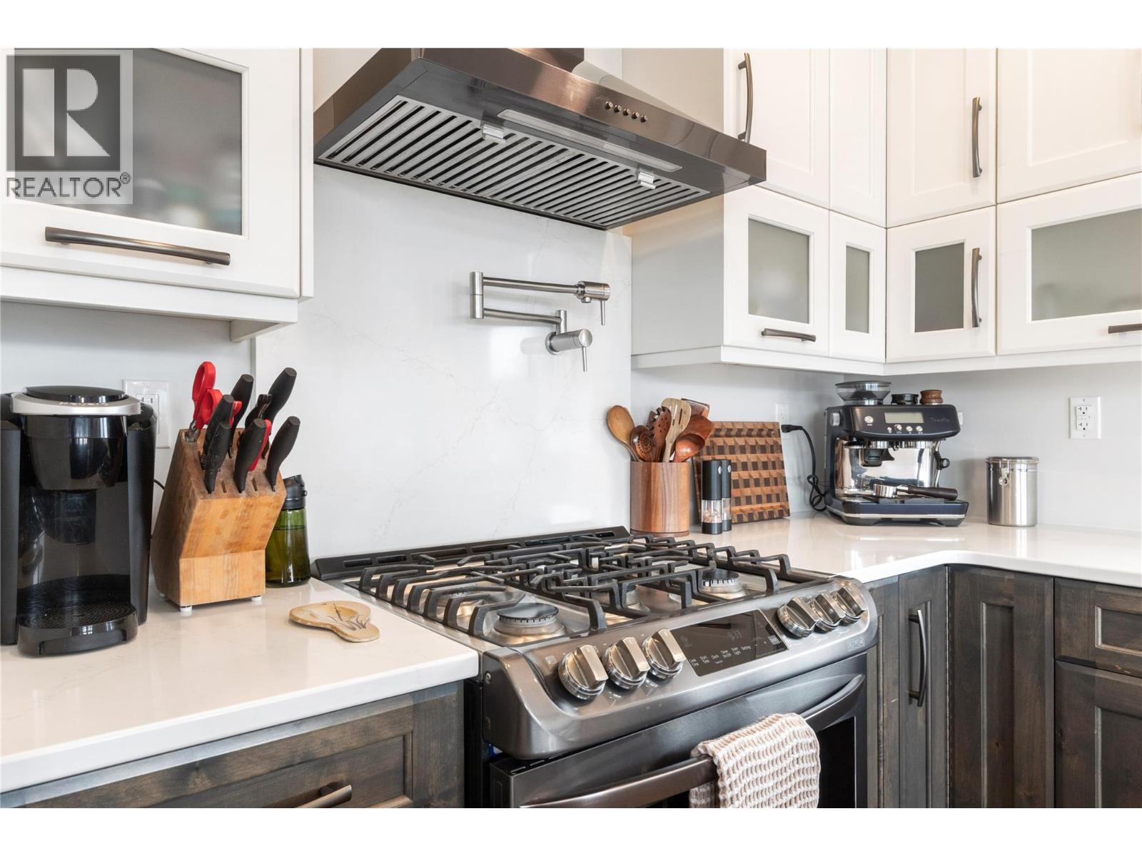 2510 HIGHLANDS DRIVE - 16