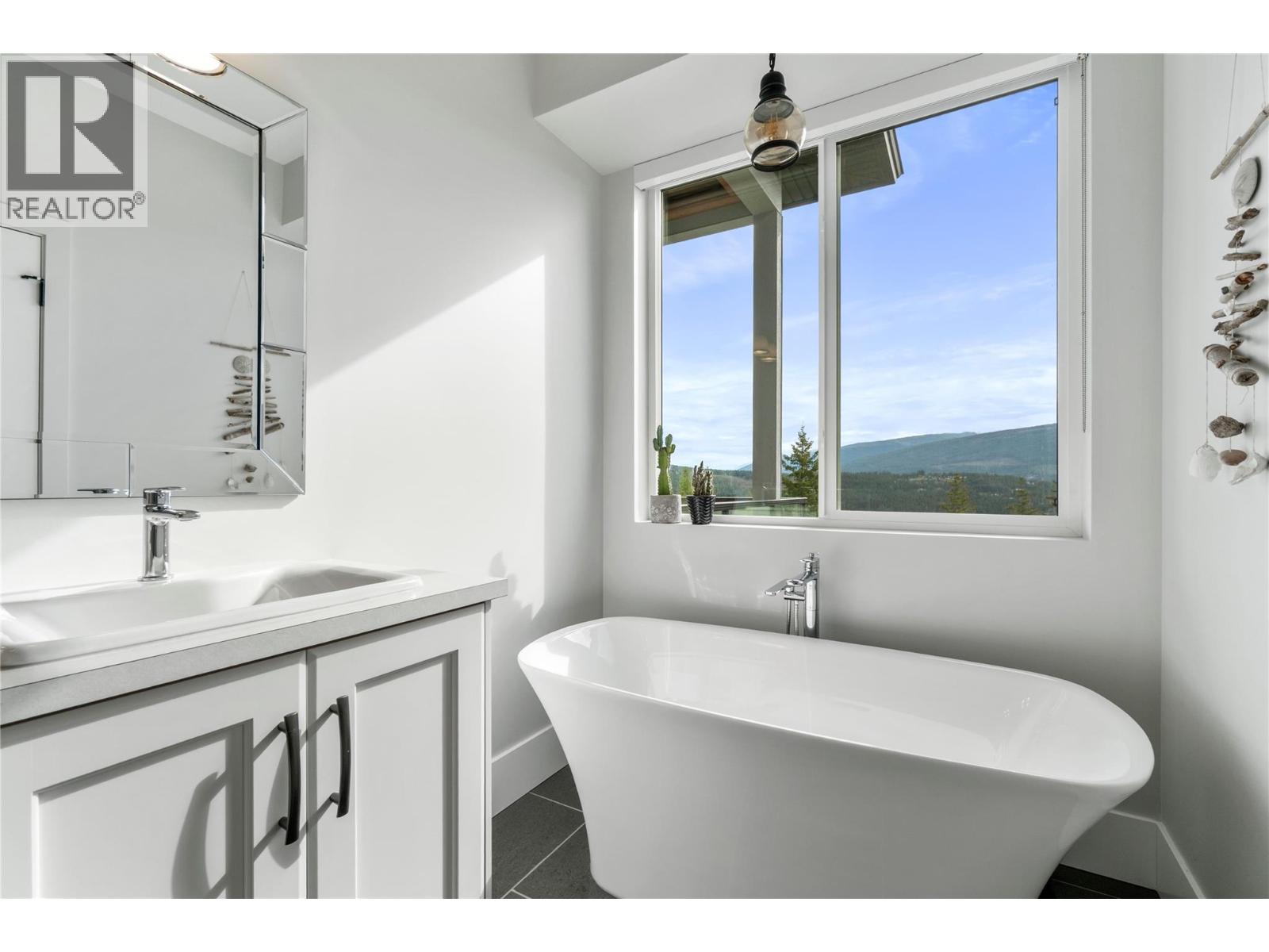 2510 HIGHLANDS DRIVE - 35