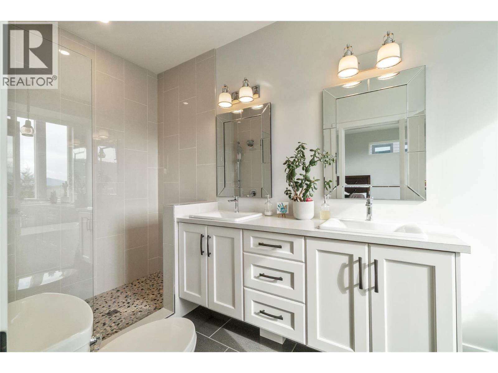 2510 HIGHLANDS DRIVE - 33