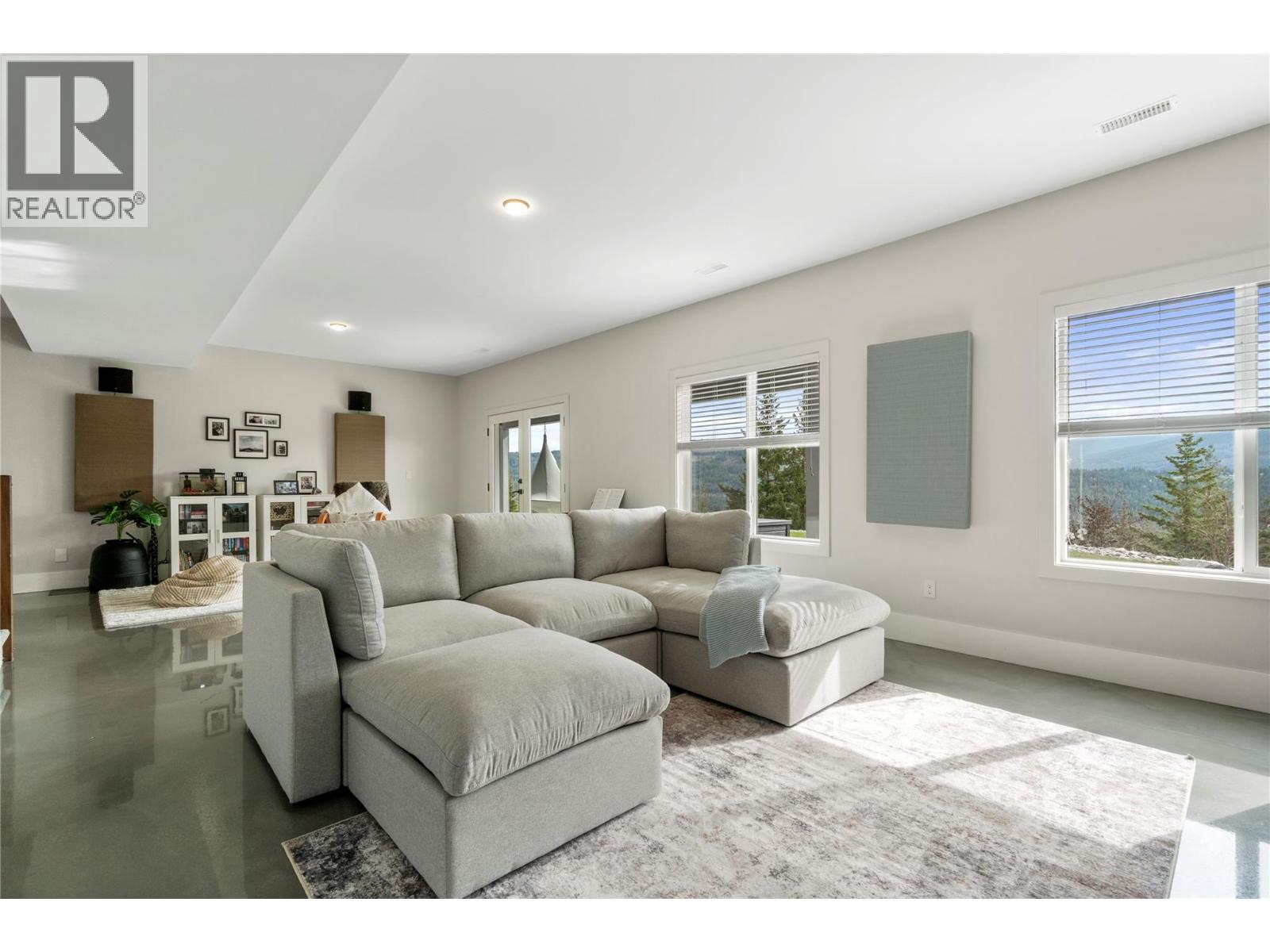 2510 HIGHLANDS DRIVE - 47