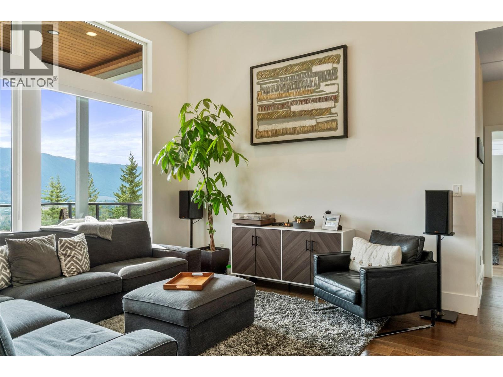 2510 HIGHLANDS DRIVE - 27