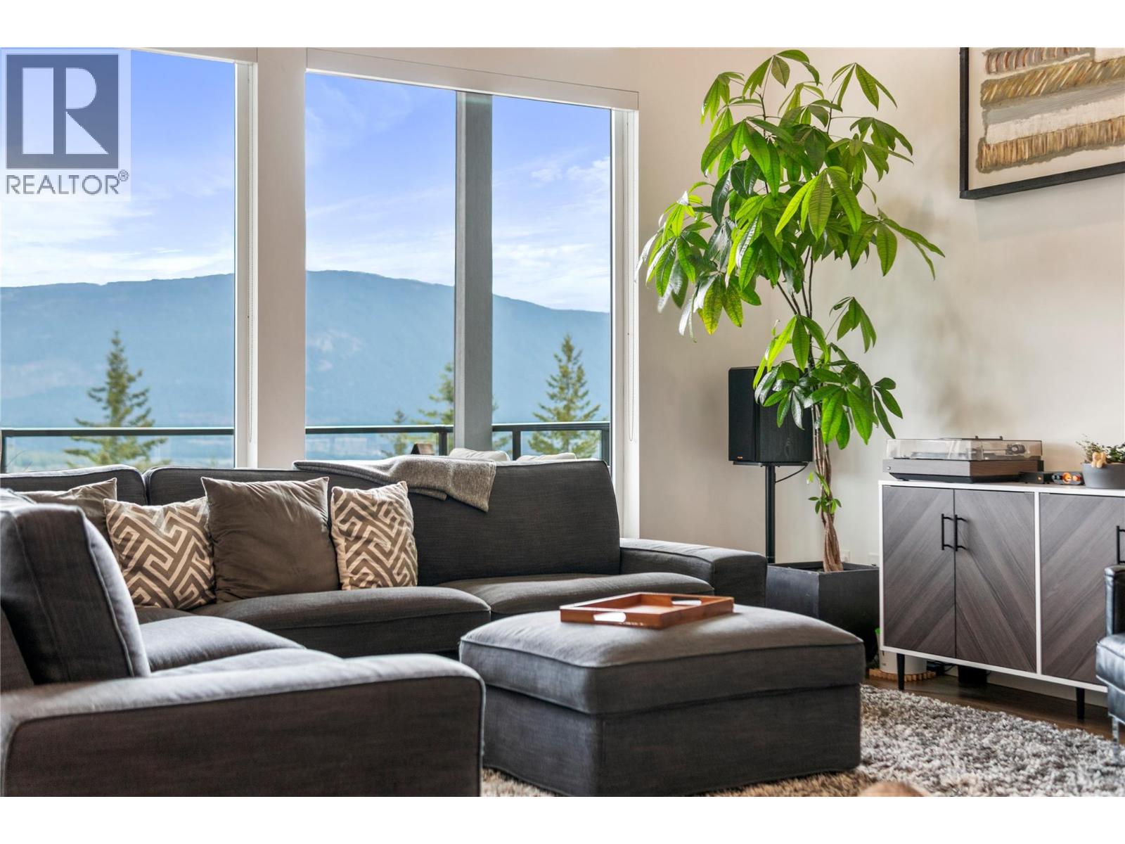 2510 HIGHLANDS DRIVE - 25