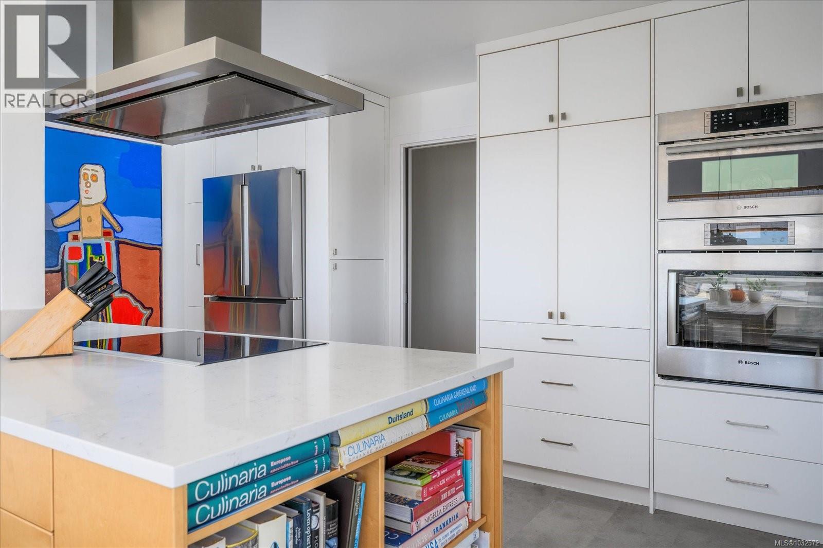 2518 Cosgrove Cres - 8