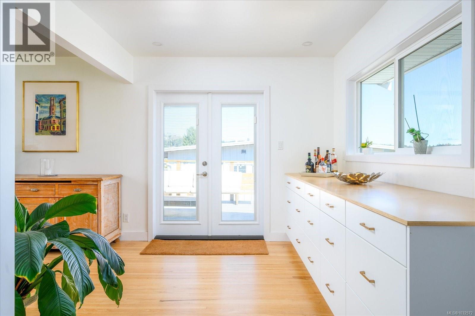 2518 Cosgrove Cres - 7