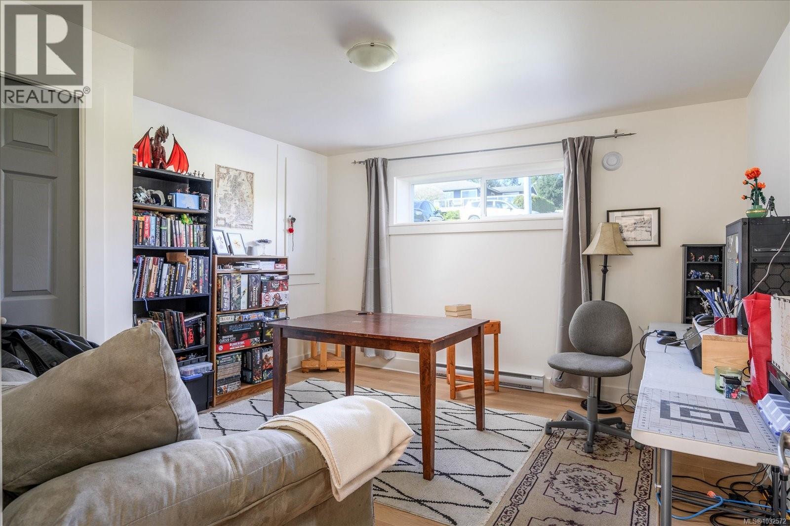 2518 Cosgrove Cres - 35