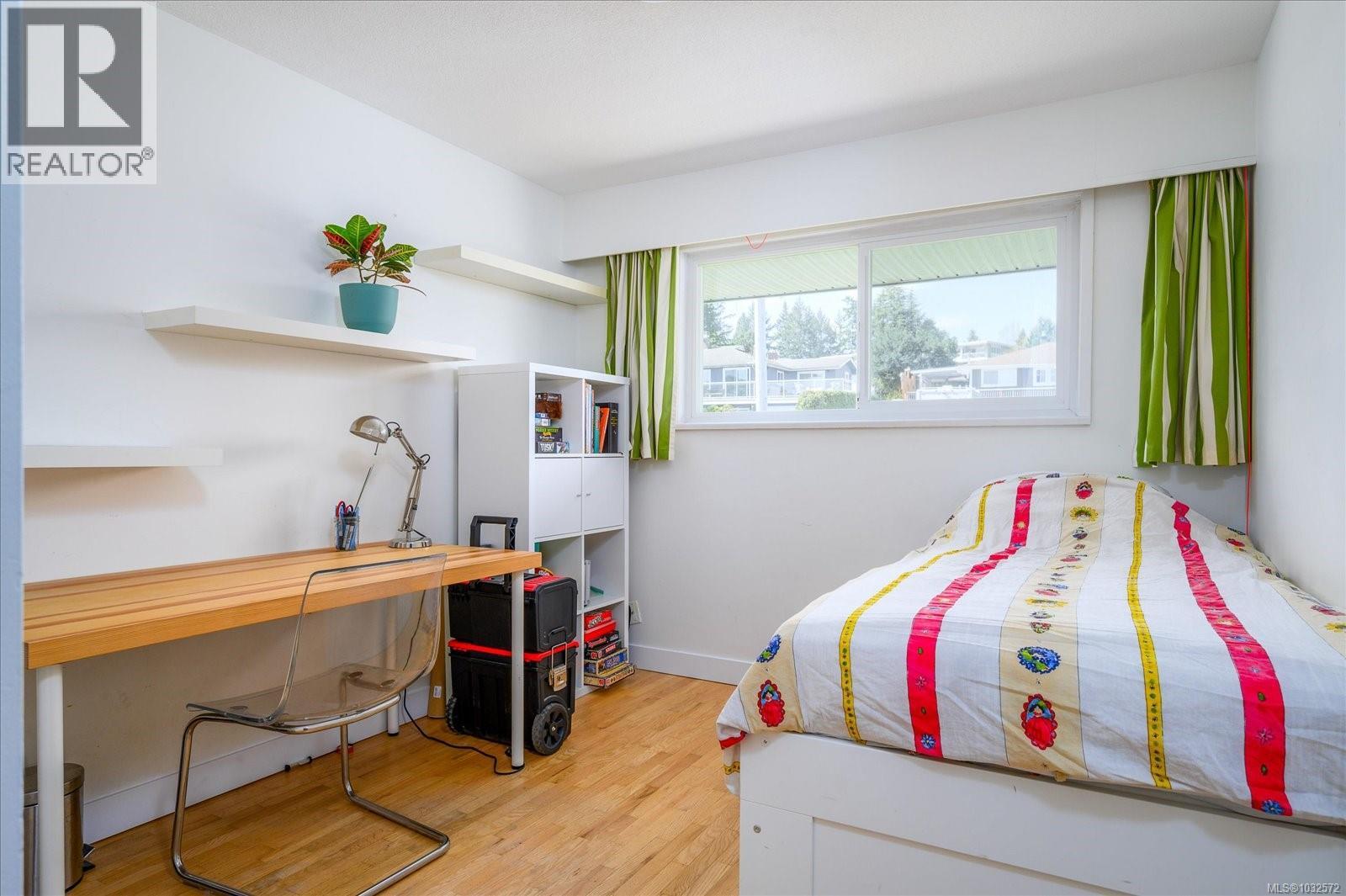 2518 Cosgrove Cres - 22