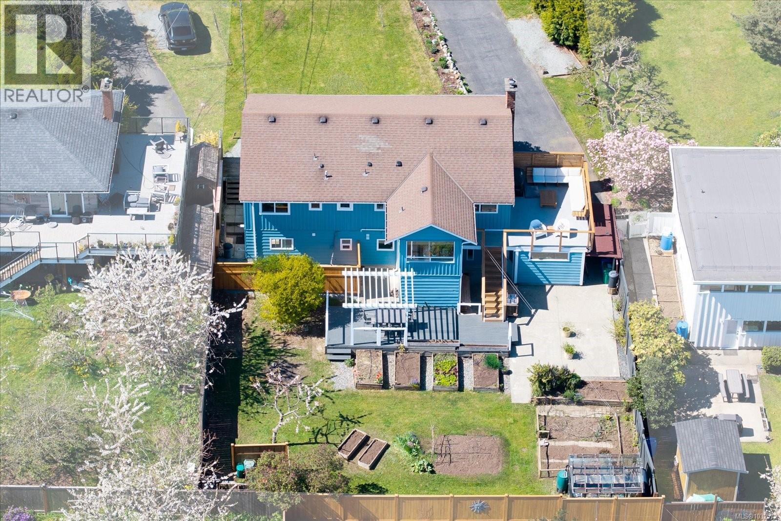 2518 Cosgrove Cres - 52