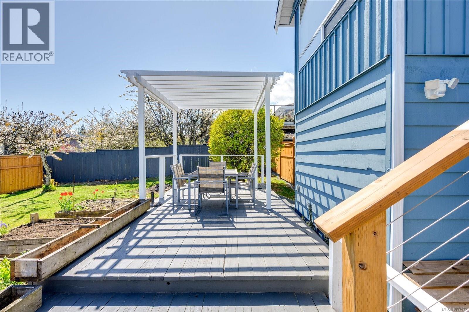 2518 Cosgrove Cres - 43