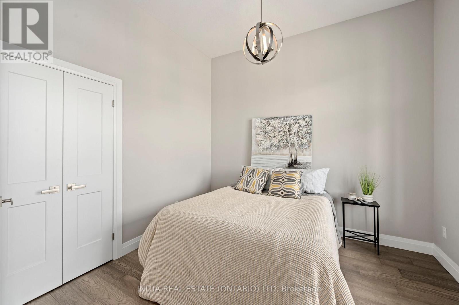 Bedroom / office with double doors