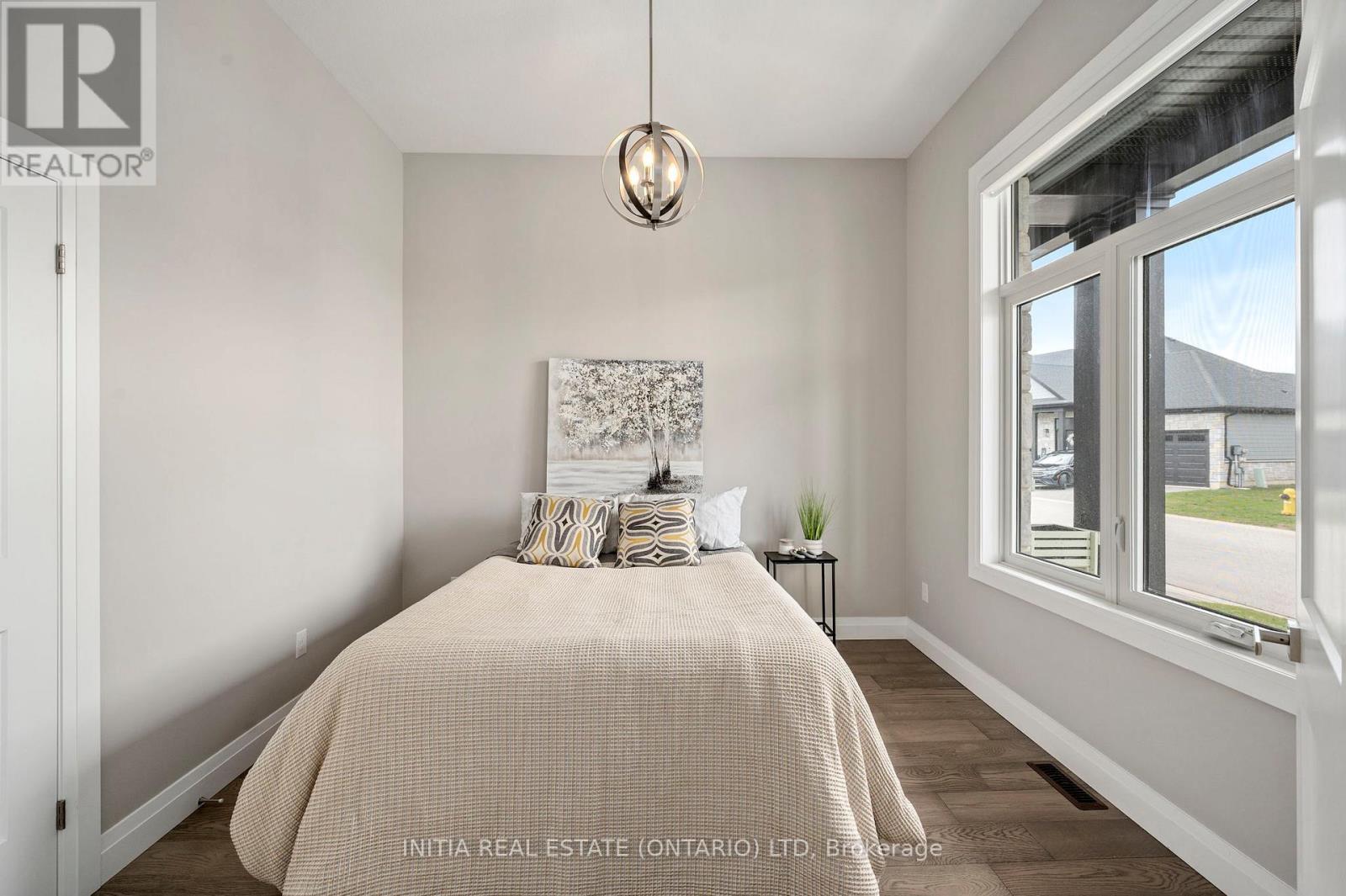 Bedroom / office with double doors