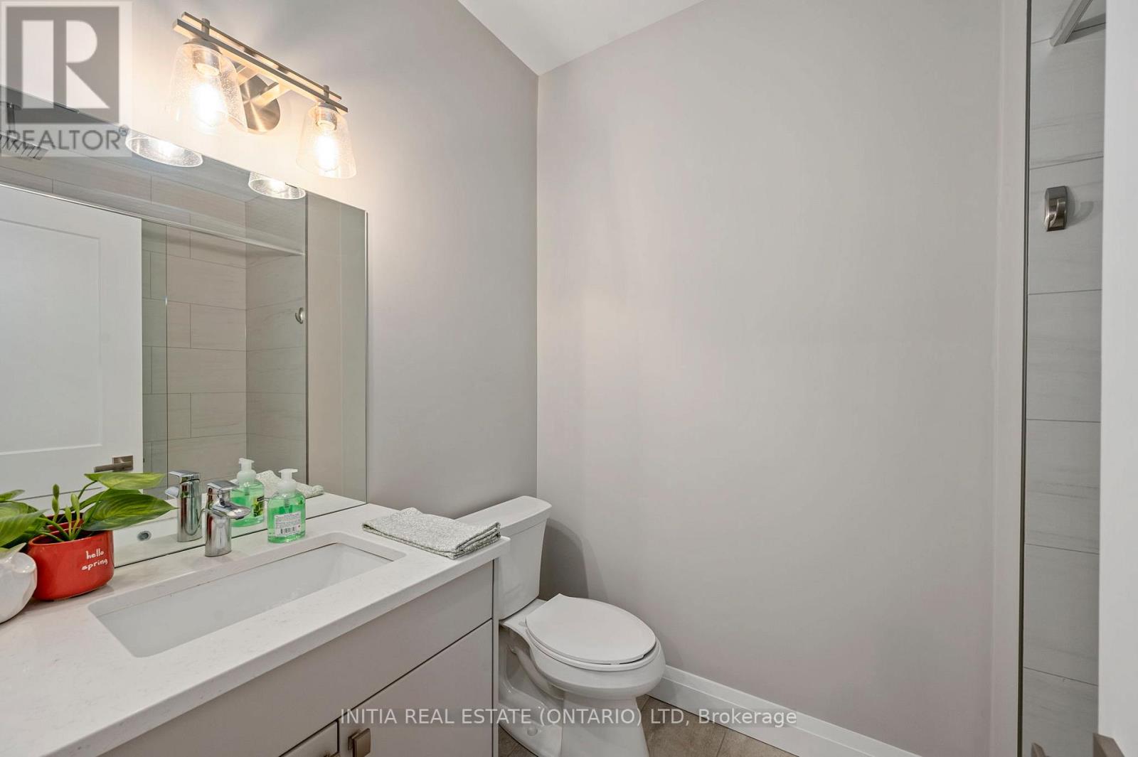 Main bathroom