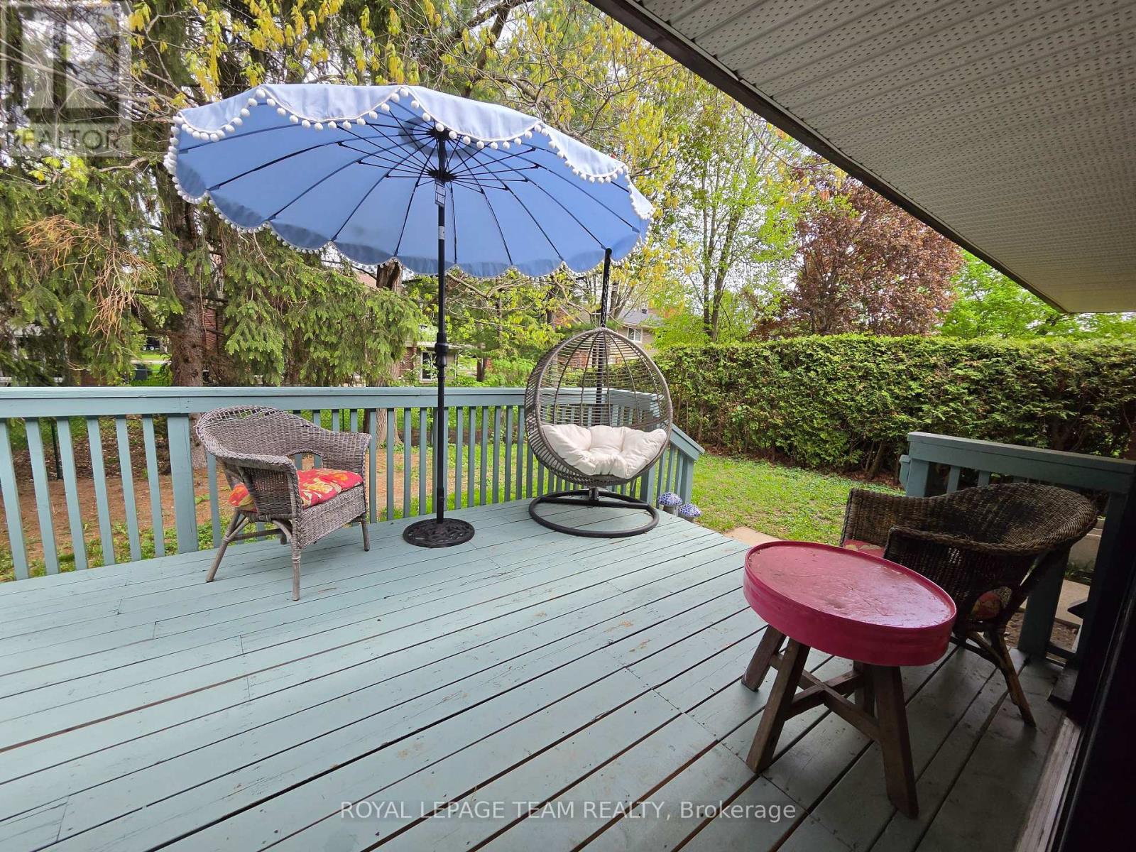 33 RUTHERFORD CRESCENT - 38