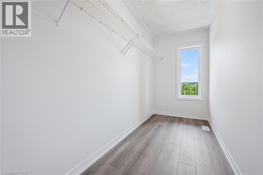 23 BENNINGER Drive - 24