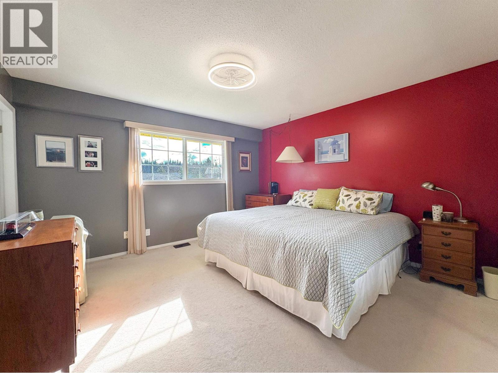 1216 TWEEDSMUIR AVENUE - 9