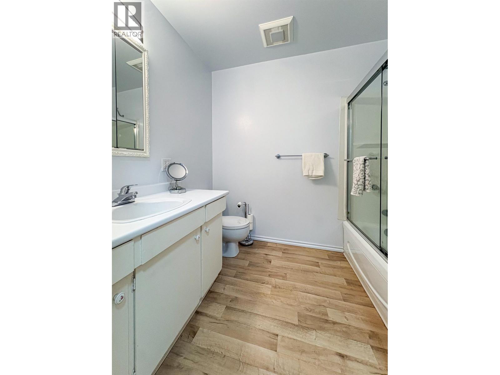 1216 TWEEDSMUIR AVENUE - 8